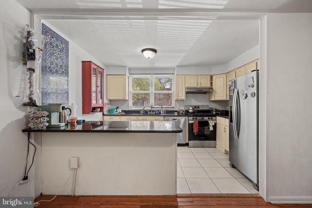 141 LAUREBA AVE, Stratford, NJ 08084