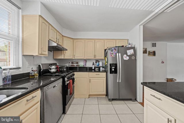 141 LAUREBA AVE, Stratford, NJ 08084