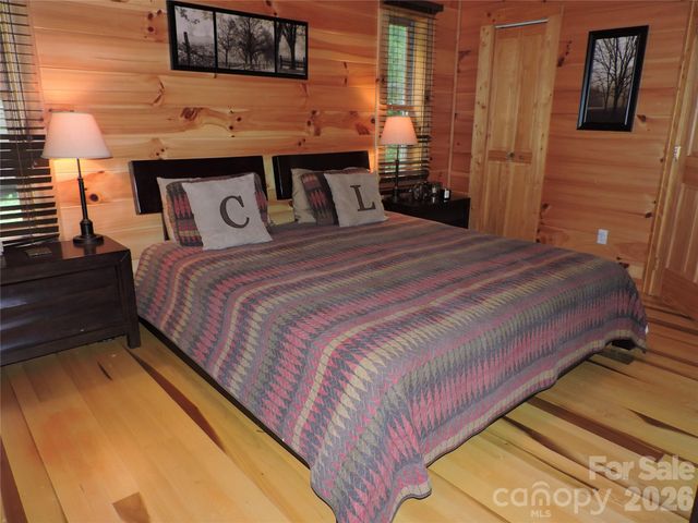 103 Chucks Lane, Bakersville, NC 28705