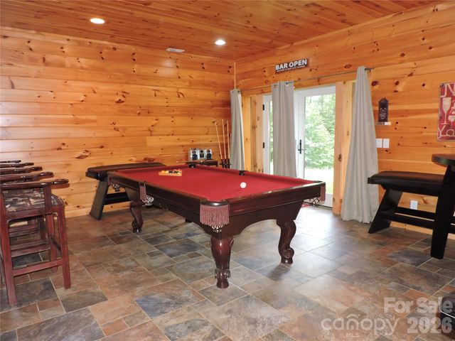 103 Chucks Lane, Bakersville, NC 28705