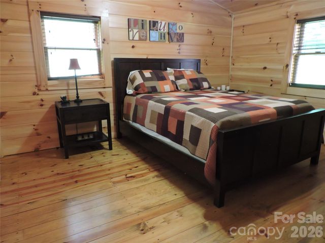 103 Chucks Lane, Bakersville, NC 28705