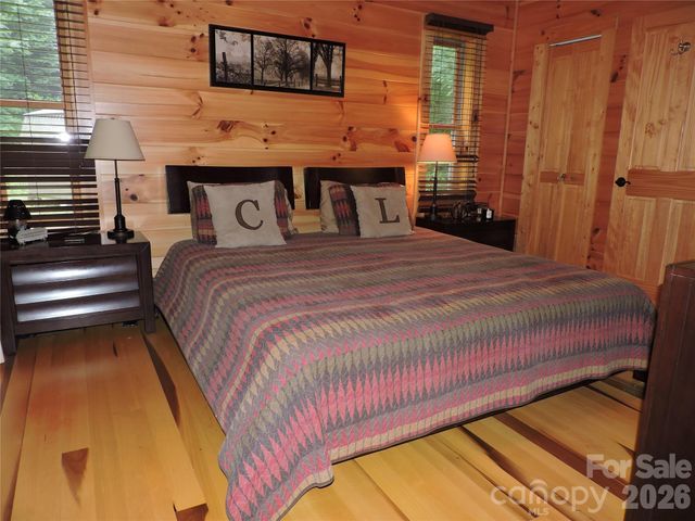 103 Chucks Lane, Bakersville, NC 28705