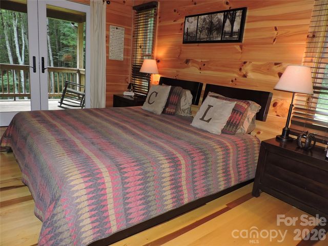 103 Chucks Lane, Bakersville, NC 28705