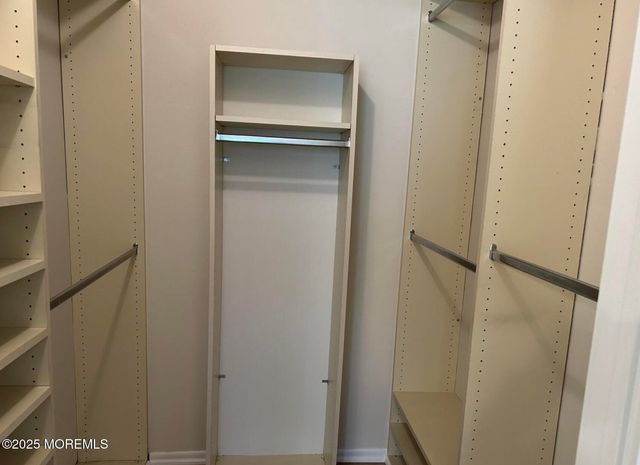 211 Covered Bridge Boulevard B, Englishtown, NJ 07726