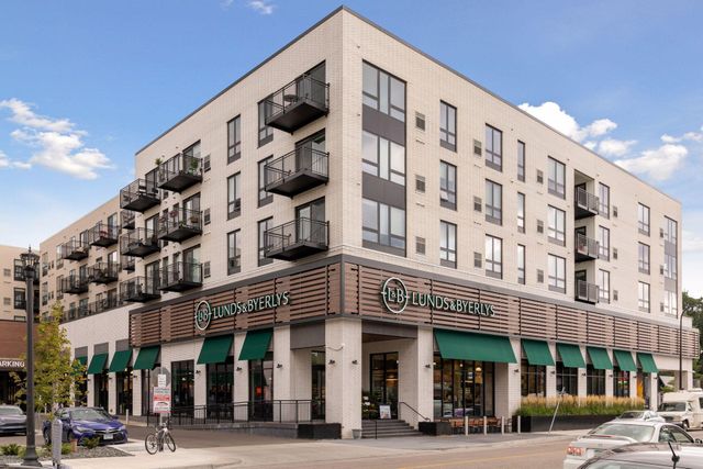 4217 27th Avenue S, Minneapolis, MN 55406