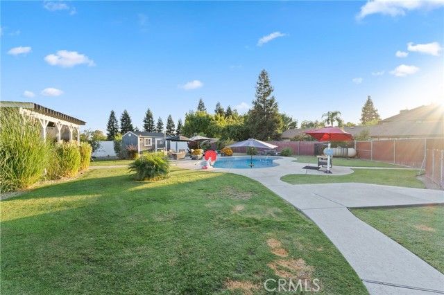 7177 E Fir Avenue, Clovis, CA 93619