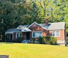 1589 PINEHURST Drive, Atlanta, GA 30311