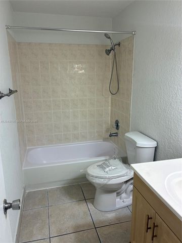 4091 Sierra Te 4091, Sunrise, FL 33351
