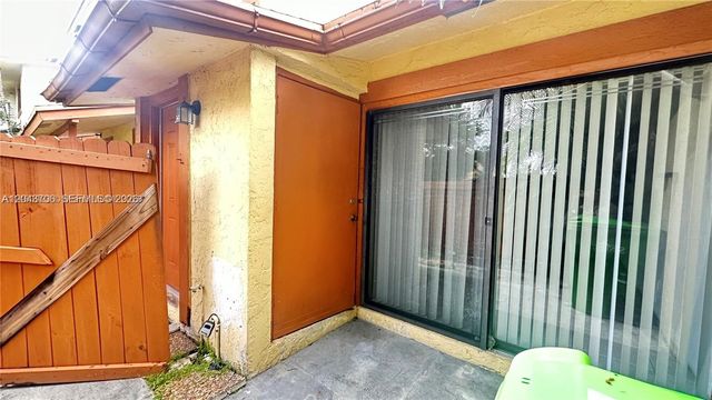 4091 Sierra Te 4091, Sunrise, FL 33351