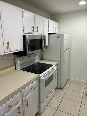 4091 Sierra Te 4091, Sunrise, FL 33351
