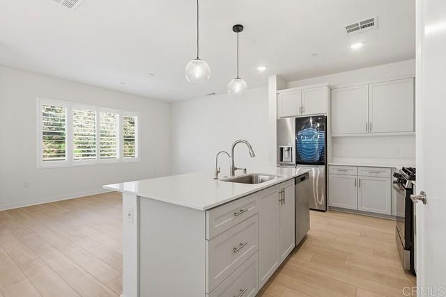 35131 Rangpur Ln, Fallbrook, CA 92028