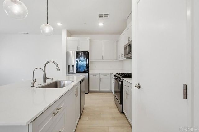 35131 Rangpur Ln, Fallbrook, CA 92028