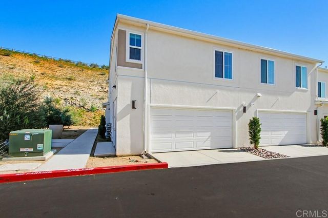 35131 Rangpur Ln, Fallbrook, CA 92028