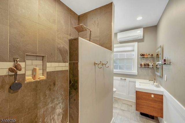 262 Claremont Ave, Montclair Twp., NJ 07042