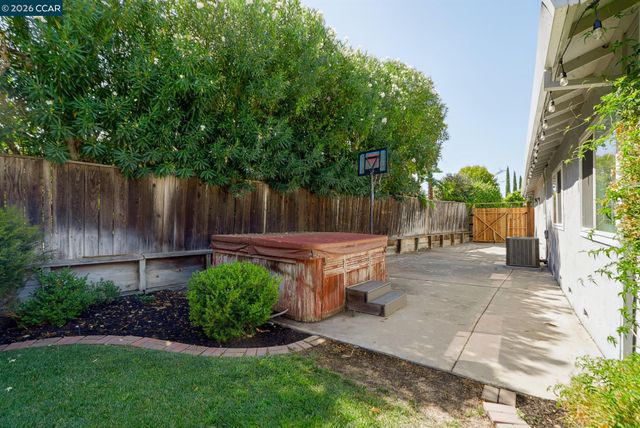 1628 Kingsly Drive, Pittsburg, CA 94565