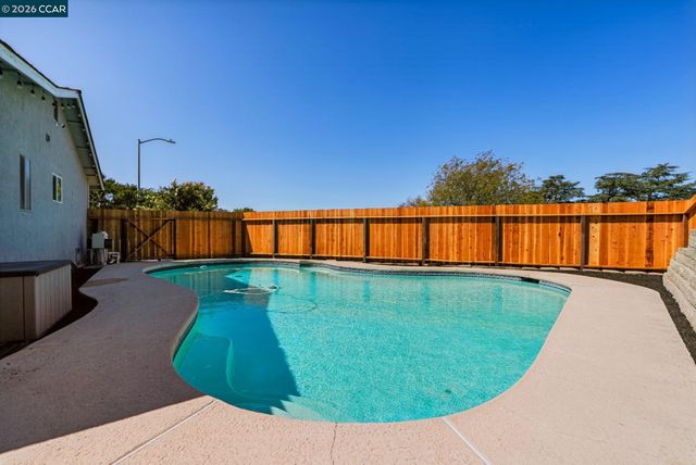 1628 Kingsly Drive, Pittsburg, CA 94565