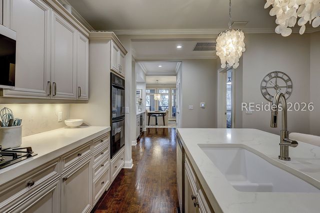 300 Grandview Ct Unit 323, Hilton Head Island, SC 29926