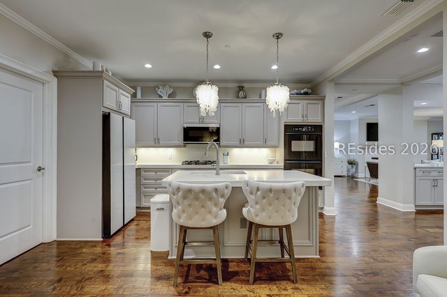 300 Grandview Ct Unit 323, Hilton Head Island, SC 29926