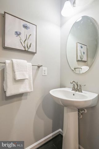 812 S MACON ST, Baltimore, MD 21224