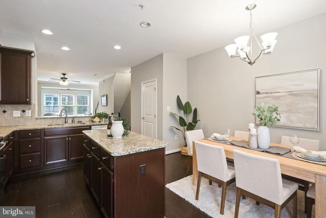 812 S MACON ST, Baltimore, MD 21224