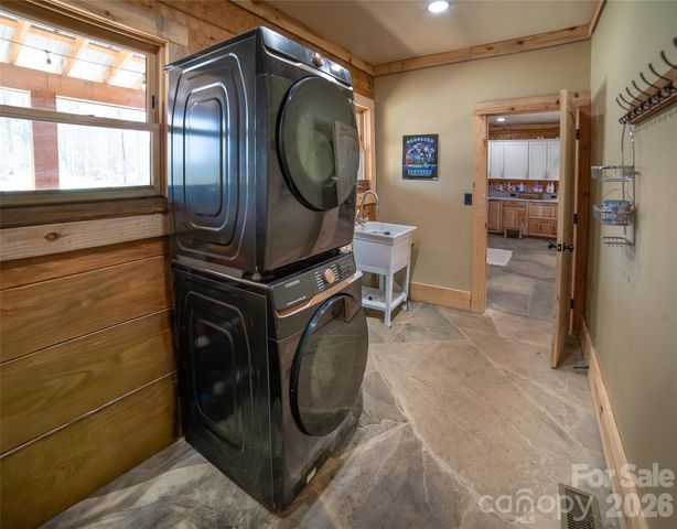 4885 Grandin Road, Lenoir, NC 28645