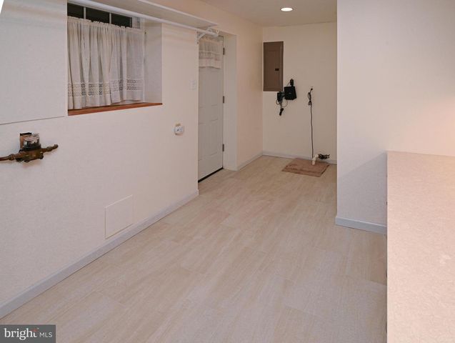 8110 WINTER BLUE CT, Springfield, VA 22153