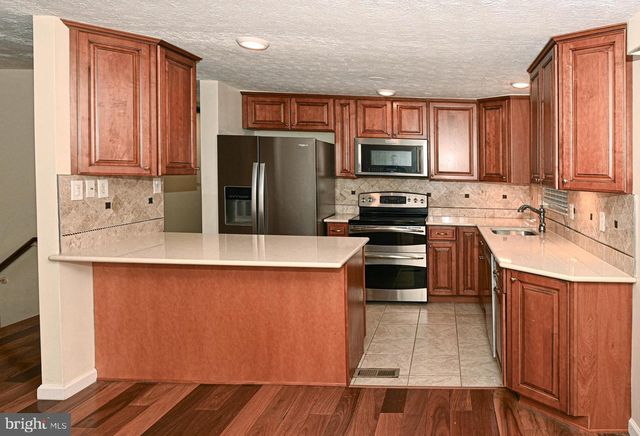 8110 WINTER BLUE CT, Springfield, VA 22153