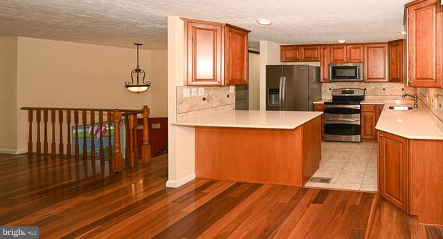 8110 WINTER BLUE CT, Springfield, VA 22153