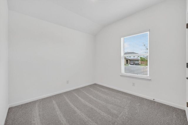 94 Flowers Ave, Hutto, TX 78634