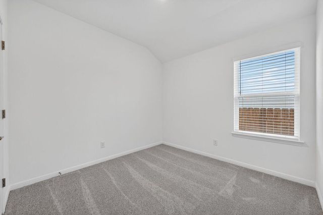 94 Flowers Ave, Hutto, TX 78634