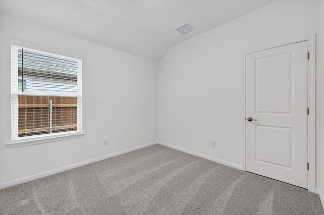 94 Flowers Ave, Hutto, TX 78634