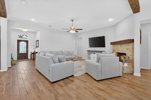 6908 Scarlett Way, Godley, TX 76044