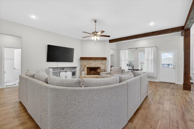 6908 Scarlett Way, Godley, TX 76044