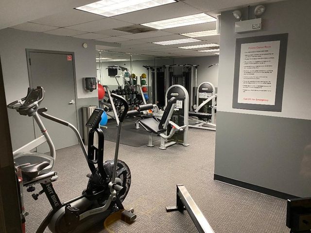 6030 N SHERIDAN Road 305, Chicago, IL 60660
