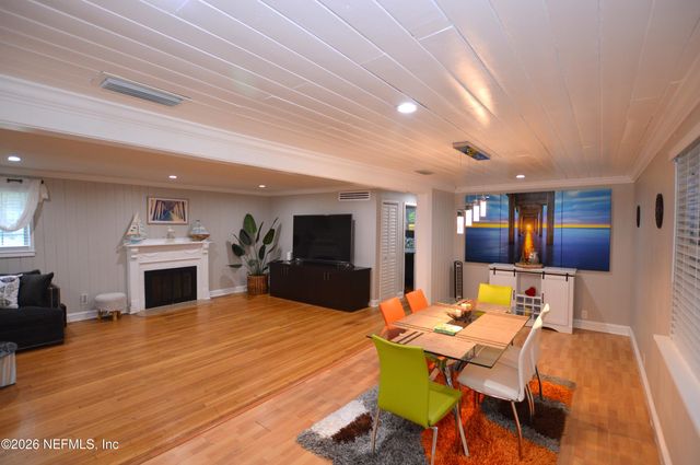 7004 HYDE GROVE Avenue, Jacksonville, FL 32210
