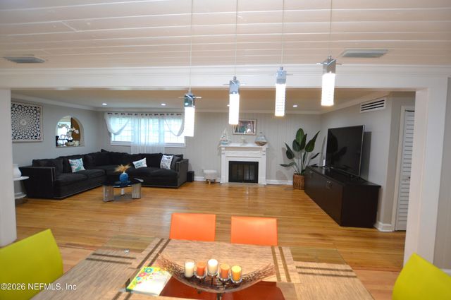 7004 HYDE GROVE Avenue, Jacksonville, FL 32210