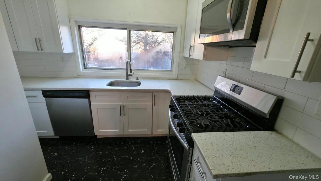 10631 156th Street, Jamaica, NY 11433