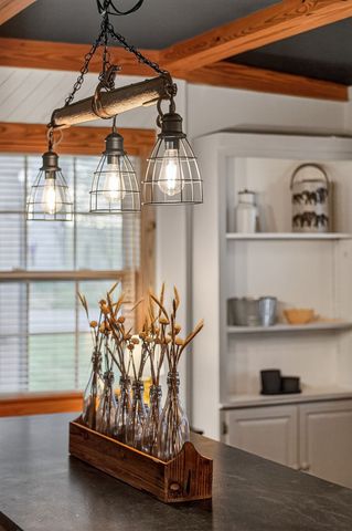 446 Oak Dr, Smithville, TN 37166