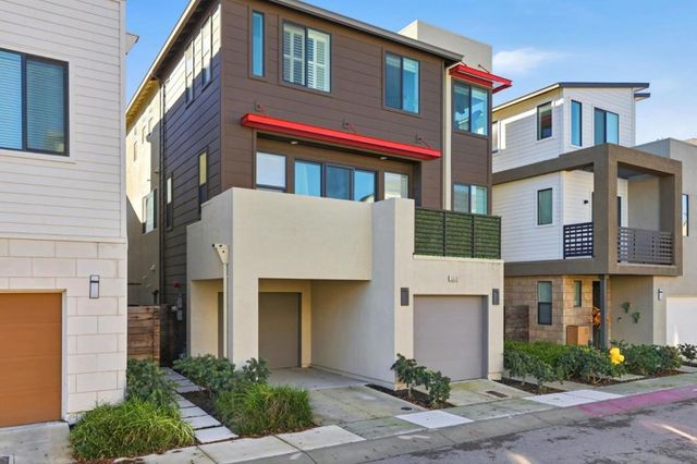 5636 Fallbrook Court, Dublin, CA 94568