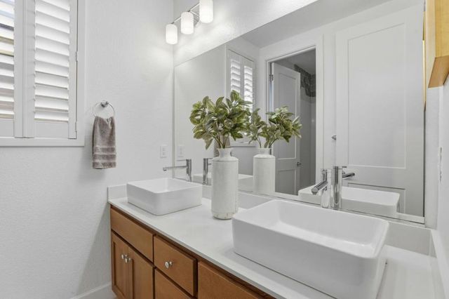 5636 Fallbrook Court, Dublin, CA 94568