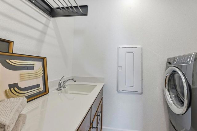 5636 Fallbrook Court, Dublin, CA 94568