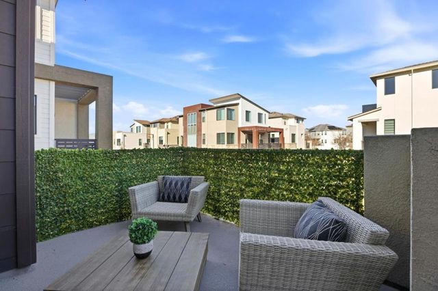 5636 Fallbrook Court, Dublin, CA 94568