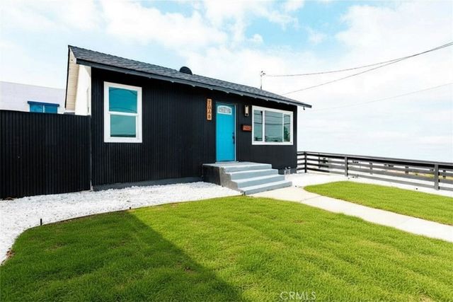 784 E Walton Street B, Signal Hill, CA 90755
