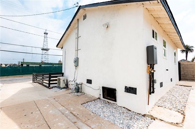 784 E Walton Street B, Signal Hill, CA 90755