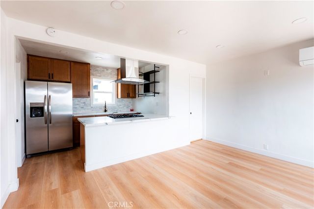 784 E Walton Street B, Signal Hill, CA 90755