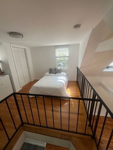 248 Essex St, Lynn, MA 01902