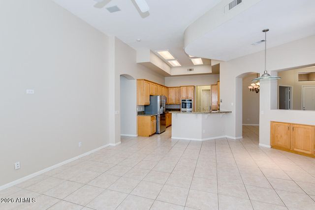 5235 E HERRERA Drive, Phoenix, AZ 85054