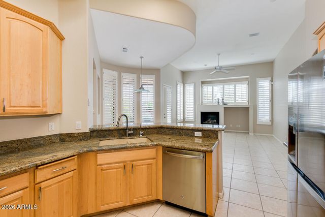 5235 E HERRERA Drive, Phoenix, AZ 85054