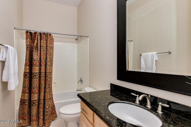 5235 E HERRERA Drive, Phoenix, AZ 85054