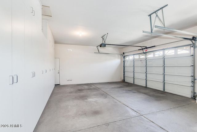 5235 E HERRERA Drive, Phoenix, AZ 85054